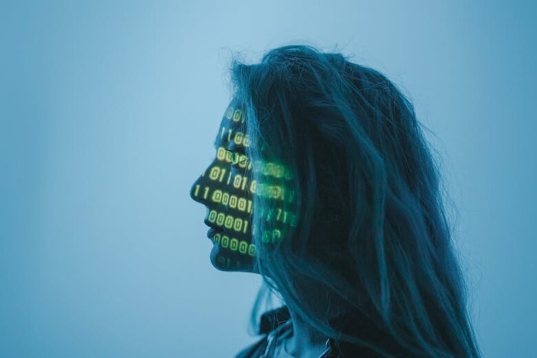 Representação visual de inteligência artificial com código digital sobreposto